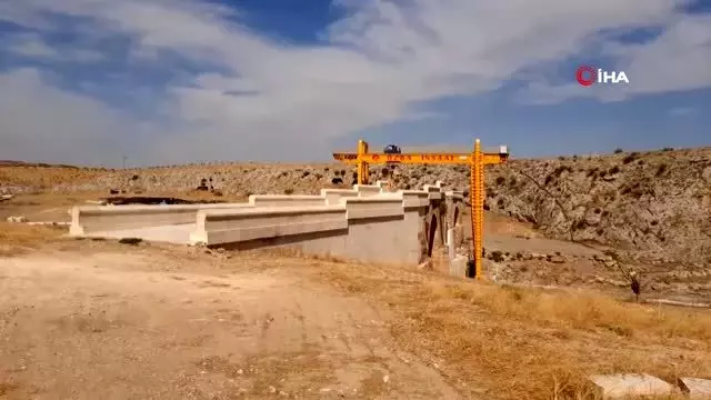 İskelesi sele kapılan tarihi köprüde restorasyon sürüyor İskelesi sele kapılan tarihi köprüde restorasyon sürüyor
