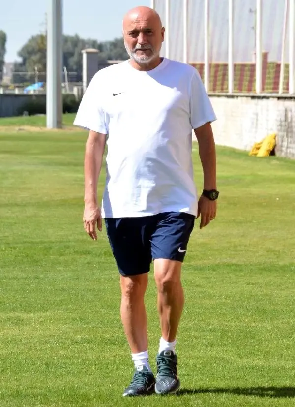 Kayserispor'da hikmet karaman dönemi sona erdi Kayserispor'da hikmet karaman dönemi sona erdi