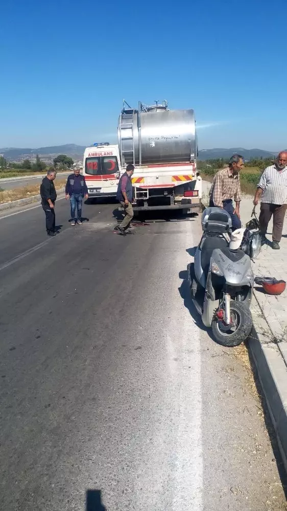 Motosiklet süt tankerine çarptı: 1 yaralı