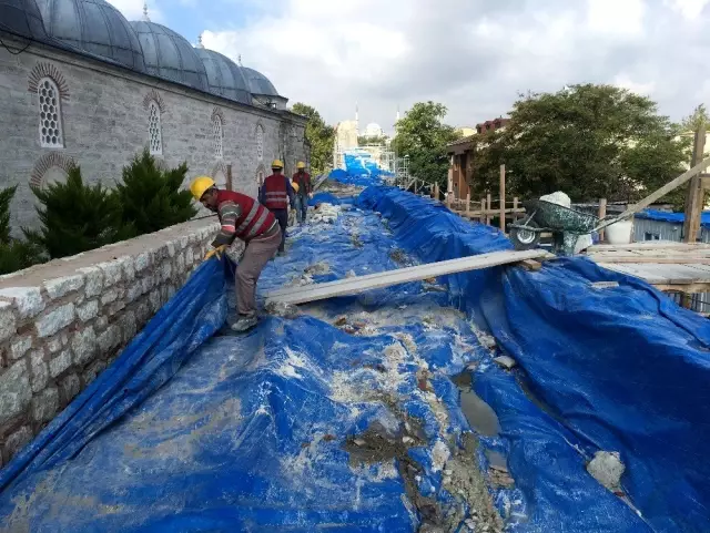 (Özel haber) İstanbul'un göbeğinde tarihi buluntulara ulaşıldı (Özel haber) İstanbul'un göbeğinde tarihi buluntulara ulaşıldı
