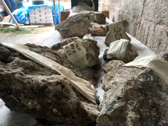 (Özel haber) İstanbul'un göbeğinde tarihi buluntulara ulaşıldı (Özel haber) İstanbul'un göbeğinde tarihi buluntulara ulaşıldı