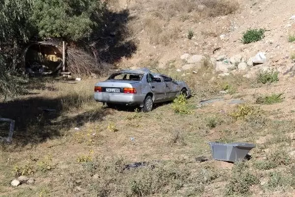 Sivas'taki 2 kazada, 7 kişi yaralandı Sivas'taki 2 kazada, 7 kişi yaralandı