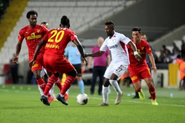 Süper Lig: Gazişehir Gaziantep: 0 - Göztepe: 0 (İlk Yarı) Süper Lig: Gazişehir Gaziantep: 0 - Göztepe: 0 (İlk Yarı)