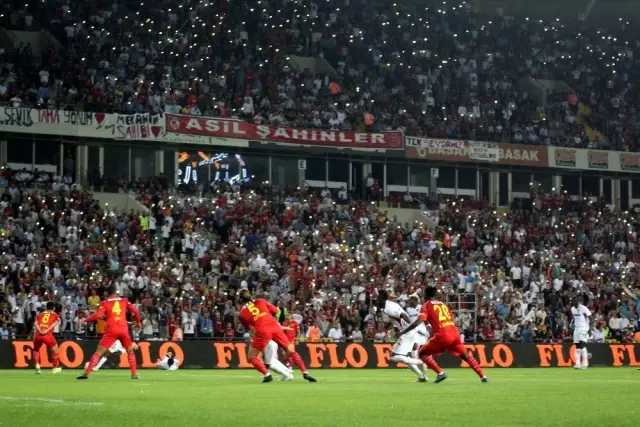Süper Lig: Gazişehir Gaziantep: 0 - Göztepe: 0 (İlk Yarı) Süper Lig: Gazişehir Gaziantep: 0 - Göztepe: 0 (İlk Yarı)