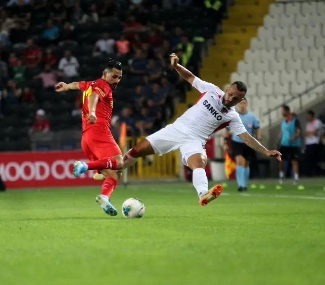 Süper Lig: Gazişehir Gaziantep: 0 - Göztepe: 0 (İlk Yarı) Süper Lig: Gazişehir Gaziantep: 0 - Göztepe: 0 (İlk Yarı)