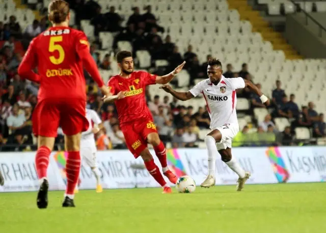 Süper Lig: Gazişehir Gaziantep: 0 - Göztepe: 0 (İlk Yarı) Süper Lig: Gazişehir Gaziantep: 0 - Göztepe: 0 (İlk Yarı)