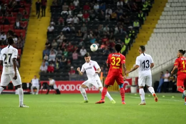 Süper Lig: Gazişehir Gaziantep: 0 - Göztepe: 0 (İlk Yarı) Süper Lig: Gazişehir Gaziantep: 0 - Göztepe: 0 (İlk Yarı)