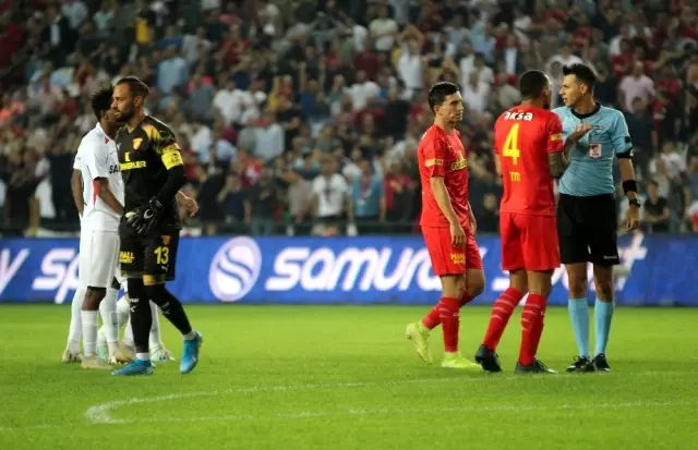 Süper Lig: Gazişehir Gaziantep: 1 - Göztepe: 1 (Maç sonucu) Süper Lig: Gazişehir Gaziantep: 1 - Göztepe: 1 (Maç sonucu)