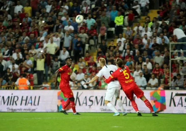 Süper Lig: Gazişehir Gaziantep: 1 - Göztepe: 1 (Maç sonucu) Süper Lig: Gazişehir Gaziantep: 1 - Göztepe: 1 (Maç sonucu)