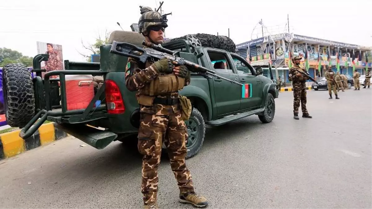 Afganistan'da Taliban karakola saldırdı: 11 polis hayatını kaybetti