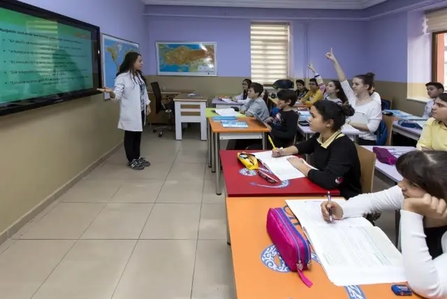 Bilgi Evleri ve Gençlik Merkezlerinde eğitim yılı başlıyor