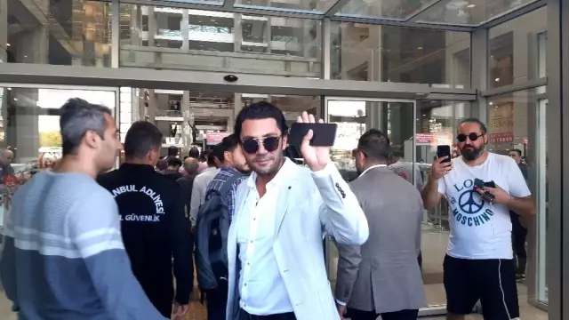 Boşanma aşamasında olduğu eşi Seren Serengil'e psikolojik ve fiziksel şiddet uyguladığı iddiasıyla...