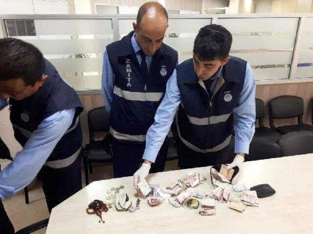 Dilencinin üzerinden 8 bin lira çıktı