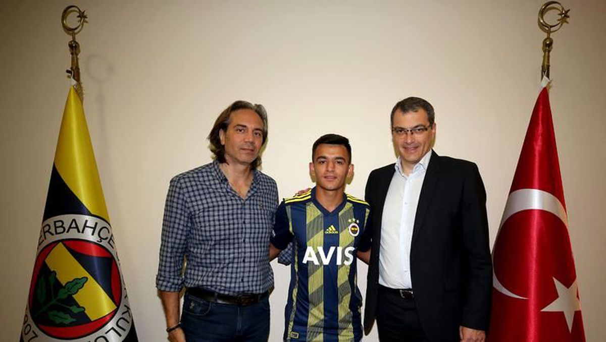 Fenerbahçe, Melih Bostan ile sözleşme imzaladı