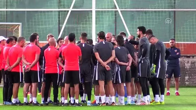 'Hocamız ayrılmakta kararlıydı. İkna ettik' 'Hocamız ayrılmakta kararlıydı. İkna ettik'
