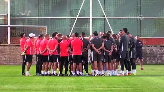 'Hocamız ayrılmakta kararlıydı. İkna ettik' 'Hocamız ayrılmakta kararlıydı. İkna ettik'