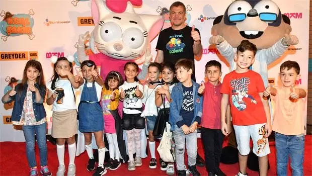 Korsanlar Diyarı'nda buluştular Korsanlar Diyarı'nda buluştular