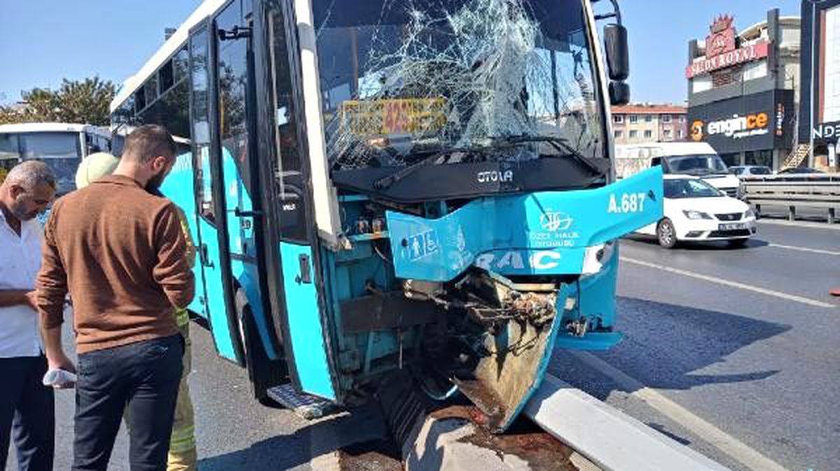 Avcılar'da özel halk otobüsü kaldırıma çıktı: 5 kişi yaralandı