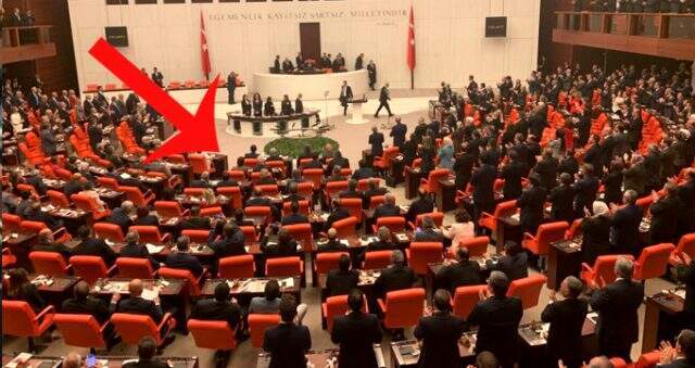 Son Dakika: Cumhurbaşkanı Erdoğan'ın TBMM'ye girdiği sırada CHP grubu ayağa kalkmadı