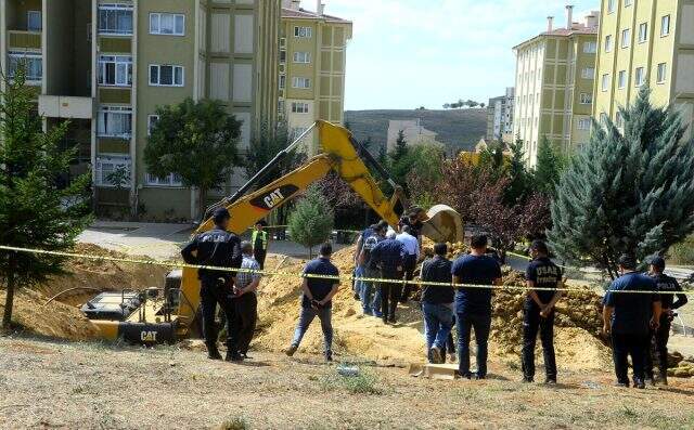 13 yıl sonra gelen itiraf sonrası başlatılan kazıda, kemiklere ulaşıldı