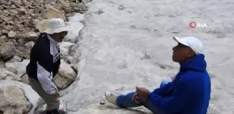 Kemal Özer: 2015 yılında uydu üzerinden keşfedilen Munzur'daki buzul yerinde görüntülendi Kemal Özer: 2015 yılında uydu üzerinden keşfedilen Munzur'daki buzul yerinde görüntülendi