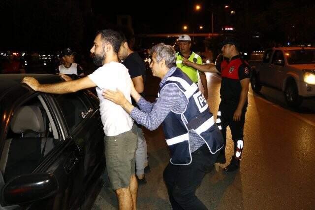 Adana'da 209 kara ekibinin katıldığı drone'lu huzur ve güven uygulaması yapılması