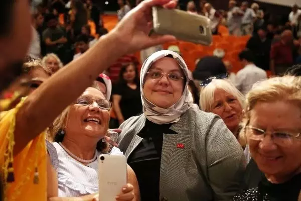 Aile bakanı selçuk: 1064 geçici kamu işçimiz uzatmadan faydalanabilecek (2) Aile bakanı selçuk: 1064 geçici kamu işçimiz uzatmadan faydalanabilecek (2)