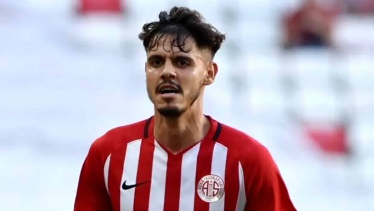 Antalyaspor'da savunmanın yıldızı Bahadır Öztürk!