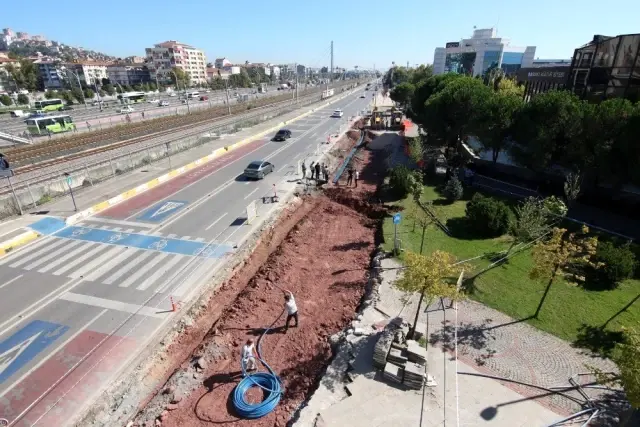 Büyükşehir çalışmalarını aralıksız sürdürüyor Büyükşehir çalışmalarını aralıksız sürdürüyor
