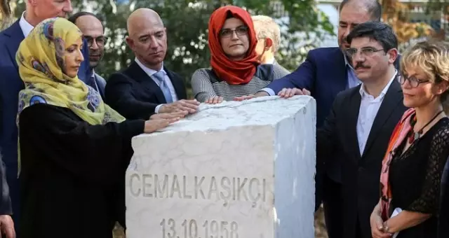 Cemal Kaşıkçı'yı anma törenine dünyanın en zengini Jeff Bezos da katıldı Cemal Kaşıkçı'yı anma törenine dünyanın en zengini Jeff Bezos da katıldı