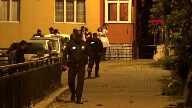 Eşinin boğazını falçata ile keserek öldürdü