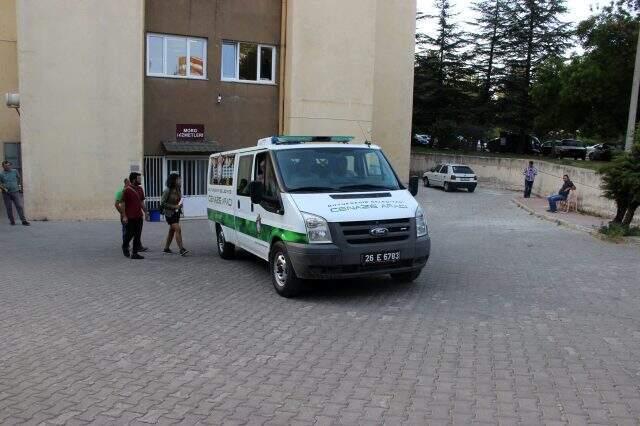 Eskişehir'de öldürülen teröristlerin ailelerinden gazetecilere: Hayatımız, kendimiz bitmişiz! Çekmeyin