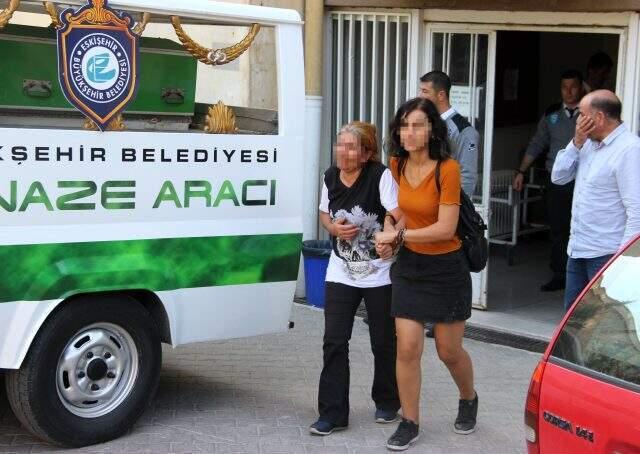 Eskişehir'de öldürülen teröristlerin ailelerinden gazetecilere: Hayatımız, kendimiz bitmişiz! Çekmeyin