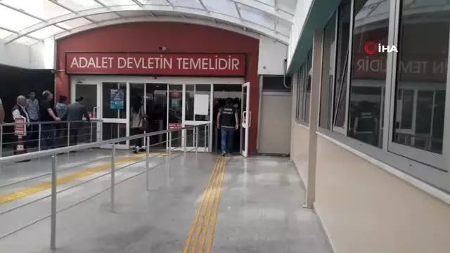 Kocaeli'de gözaltına alınan torbacılar adliyeye sevk edildi Kocaeli'de gözaltına alınan torbacılar adliyeye sevk edildi