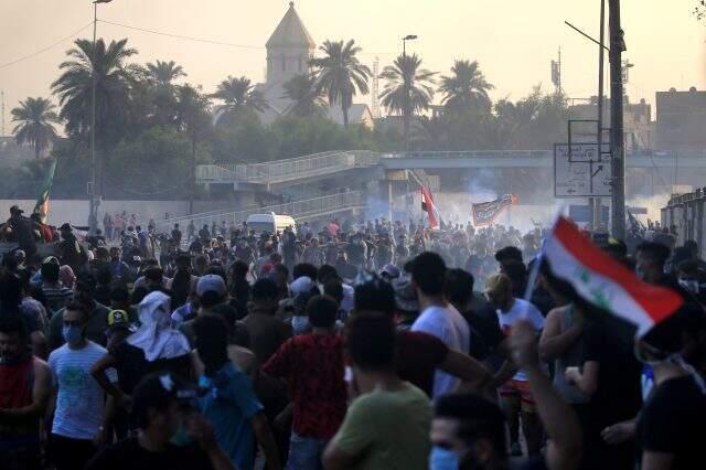 Son dakika! Irak'ta 4 kişinin öldüğü gösteriler sonrası sosyal medyaya erişim durduruldu