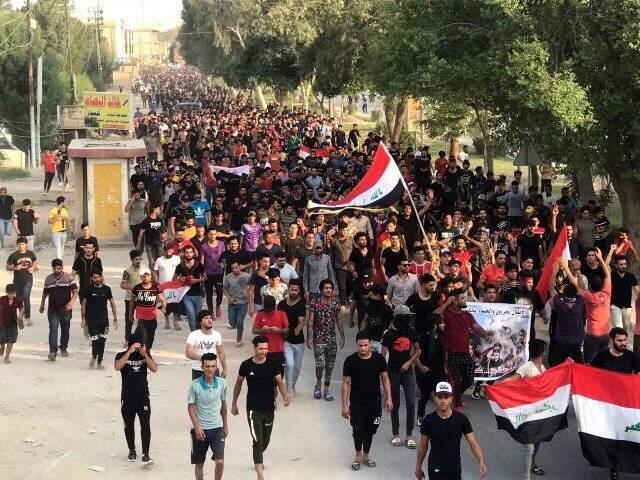 Son dakika! Irak'ta 4 kişinin öldüğü gösteriler sonrası sosyal medyaya erişim durduruldu