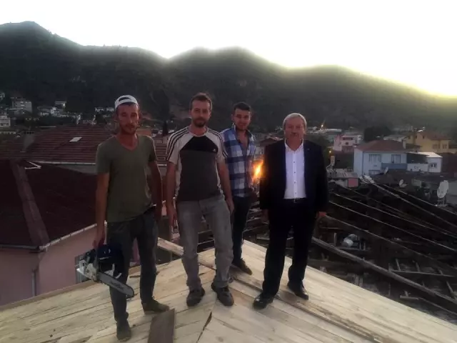Tarihi Çarşı'da restorasyon çalışmaları devam ediyor Tarihi Çarşı'da restorasyon çalışmaları devam ediyor