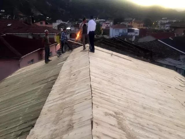 Tarihi Çarşı'da restorasyon çalışmaları devam ediyor Tarihi Çarşı'da restorasyon çalışmaları devam ediyor