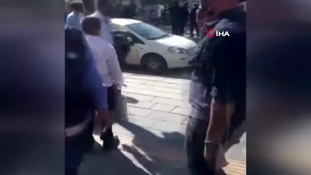 Zabıta ekipleri Sanat Parkı'nı seyyar satıcılardan temizledi