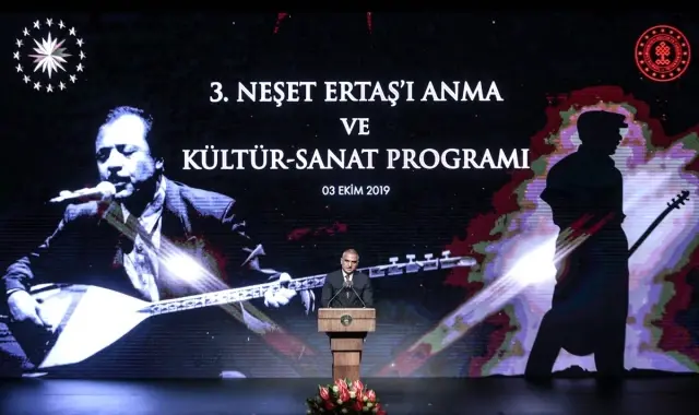 3. Neşet Ertaş'ı Anma ve Kültür Sanat Etkinliği Açılış Konseri 3. Neşet Ertaş'ı Anma ve Kültür Sanat Etkinliği Açılış Konseri