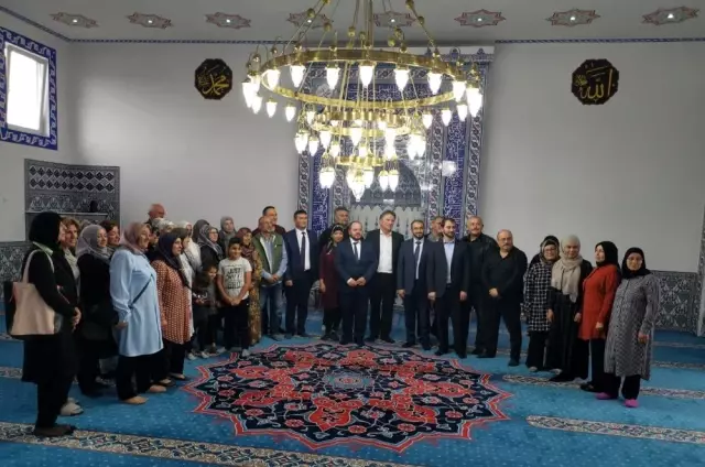 Alman Bakan Lucha, DİTİB Eyüp Sultan Camii'ni ziyaret etti Alman Bakan Lucha, DİTİB Eyüp Sultan Camii'ni ziyaret etti
