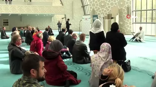 - Alman Bakan Lucha, DİTİB Eyüp Sultan Camii'ni ziyaret etti - Alman Bakan Lucha, DİTİB Eyüp Sultan Camii'ni ziyaret etti