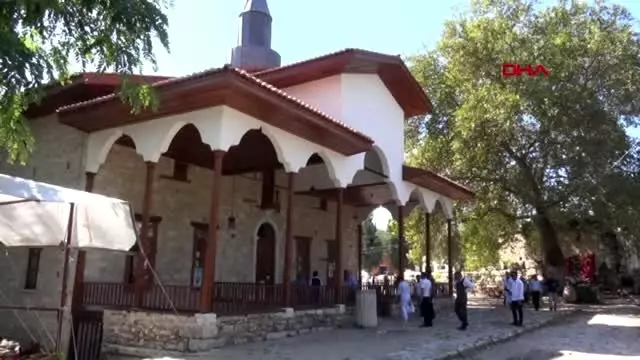 Arnavut vali mamaj, stratonikeia antik kenti'ne hayran kaldı Arnavut vali mamaj, stratonikeia antik kenti'ne hayran kaldı