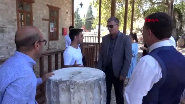 Arnavut vali mamaj, stratonikeia antik kenti'ne hayran kaldı Arnavut vali mamaj, stratonikeia antik kenti'ne hayran kaldı