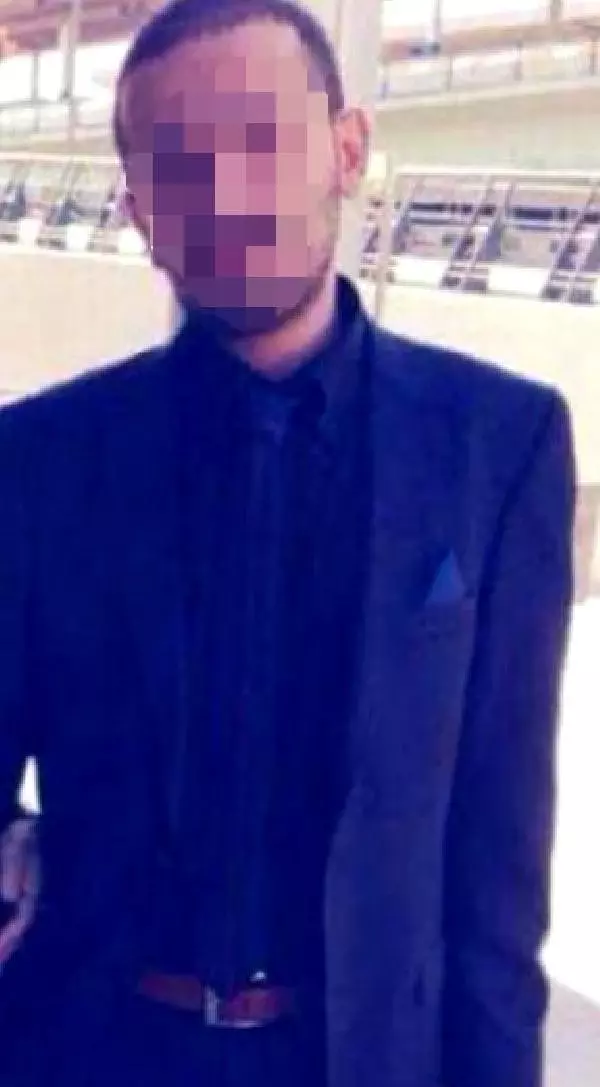 Cem Yılmaz'ın gösterisine gitmek isteyen bir vatandaş, arkadaşı tarafından dolandırıldı Cem Yılmaz'ın gösterisine gitmek isteyen bir vatandaş, arkadaşı tarafından dolandırıldı