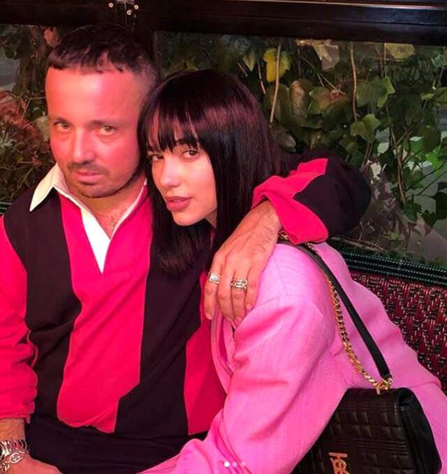 Dua Lipa, yeni imajını cesur fotoğrafıyla takipçilerinin beğenisine sundu