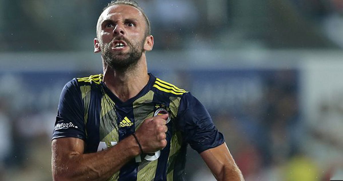 Juventus Mandzukic'in yerine Vedat Muriqi'i transfer etmek istiyor