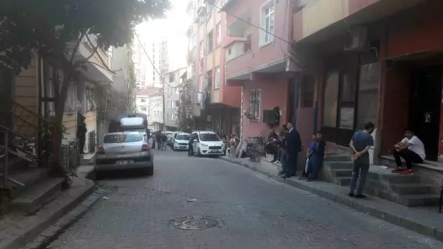 Kağıthane'de bir polis silahını temizlerken meslektaşını vurdu