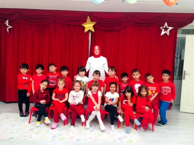 Minik öğrenciler geleneksel sevgi kahvaltısında buluştu