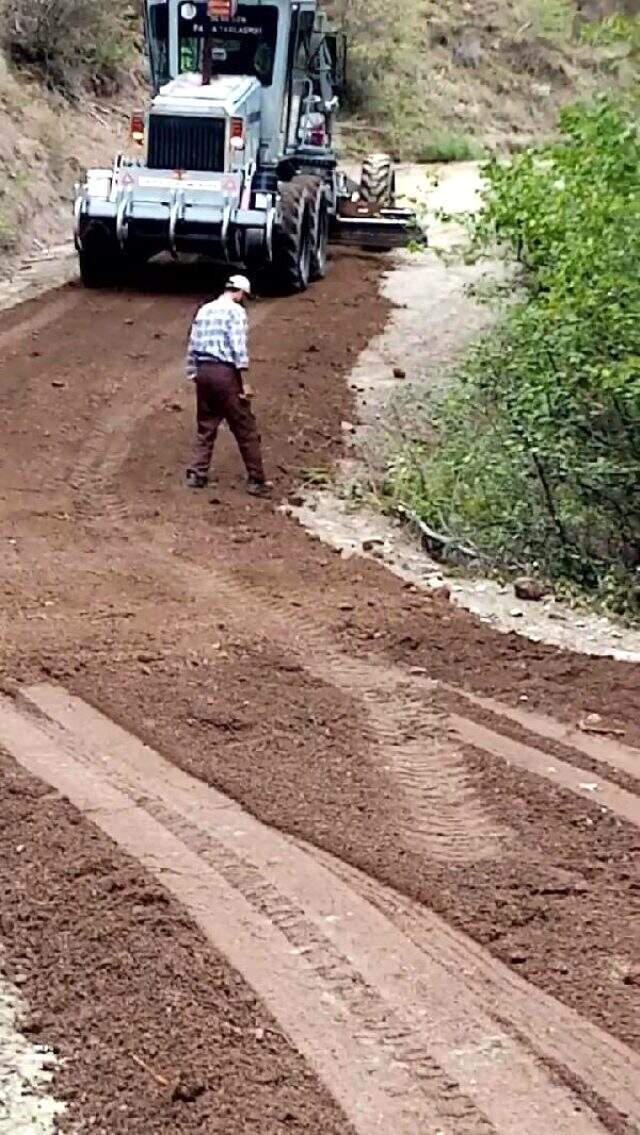 Muğla kızının okula gidebilmesi için veresiye yol yaptırdı